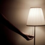 DEO "Velikog reseta"! Španija uvodi gašenje svetla posle 22h i preporučuje rad od kuće zbog "uštede" energije