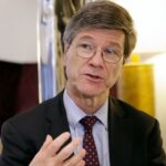 ČUVENI prof. Džefri Saks razotkriva koronu: COVID 19 JE IZAŠAO IZ AMERIČKE BIOLABORATORIJE