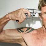 Džon Mekafi lažirao svoju smrt i živi u Teksasu, tvrdi njegova bivša devojka (VIDEO)