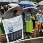 INDIJA: Održani protesti protiv SZO-a i Bil Gejtsa širom zemlje: "Napustite Indiju" (VIDEO)