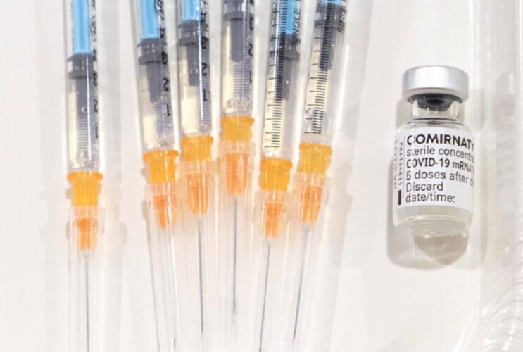  Čuveni JAPANSKI doktor pozvao na hitnu obustavu vakcinacije protiv COVID-a: Vakcinacija mora da se prekine