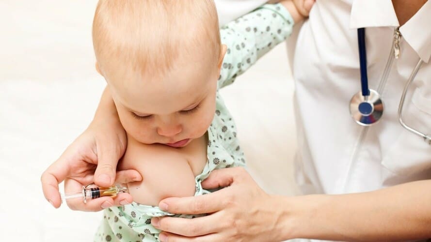  Evo kako Vučićev režim ucenjuje siromašne roditelje vakcinom za decu