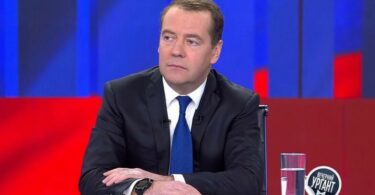 Medvedev o ideji Zelenskog da zabrani Ruse: On poput Hitlera hoće da kažnjava ceo narod
