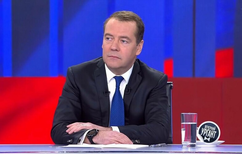  Medvedev o ideji Zelenskog da zabrani Ruse: On poput Hitlera hoće da kažnjava ceo narod