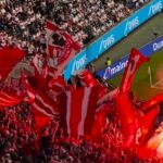 Nemačka: Navijači Ajntrahta izviždali svoju nacionalnu himnu, pa uleteli na teren