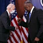 Vakcina štiti od virusa?! 4 puta vakcinisani Ministar odbrane SAD po drugi put u od početka godine ZARAŽEN KORONOM