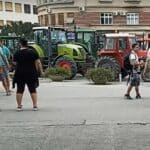 Protest poljoprivrednika u Srbiji danas je ušao u šesti dan, blokiran put od Pančeva ka Beogradu