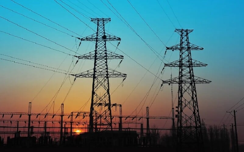  Zašto proizvoditi kada se može uvoziti? Srbija će kupovati struju iz Azerbejdžana