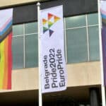 UKONJENE zastave duginih boja ispred Palate Srbije (VIDEO)