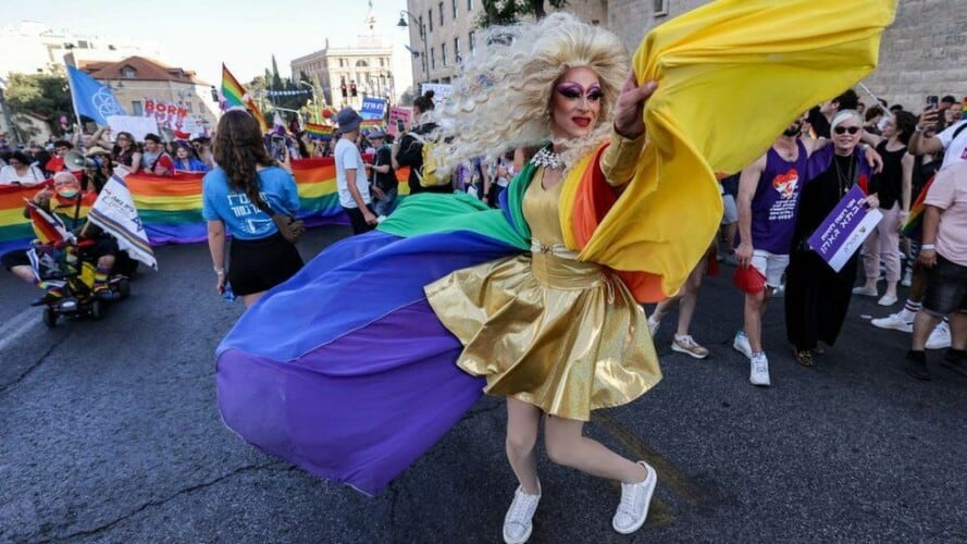  MUP ima još jedan dan da donese odluku i ZABRANI LGBT šetnju