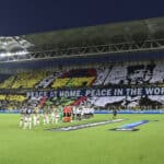 Navijači Fenerbahčea dočekali Dinamo iz Kijeva noseći maske Vladimira Putina (FOTO)