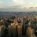 UŽAS! Kinezi zaključani zbog COVID-a pozivaju svetsku javnost za POMOĆ: Nemamo hrane, ljudi umiru od gladi (VIDEO)