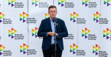 Upoznajte novog "PREDSEDNIKA SRBIJE" Gorana Miletića pred kojim je ustuknuo Aleksandar Vučić