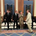 Ludilo! Američki kongresmen prima Azovce u Kapitolu a Trampovu podršku naziva "teroristima"