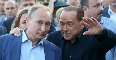Berluskoni: Putin želi da postavi pristojne ljude u Kijevu