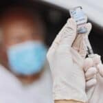 FDA savetnik za vakcinu upozorava da zdravi mladi ljudi NE TREBA da dobiju novi bivalentni buster protiv COVID-a