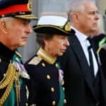 Nije samo Princ Endru isprozivan- Dva demonstranta izviždala Kralja Čarlsa III- "To nije moj kralj"