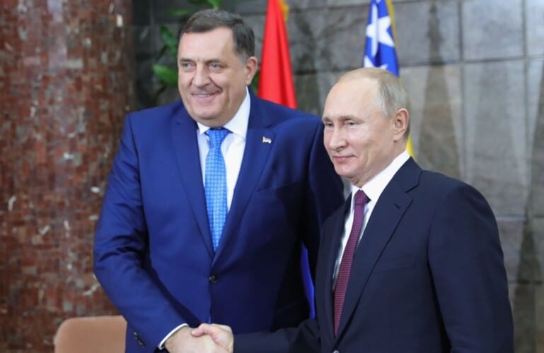  Milorad Dodik na sastanku sa Vladimirom Putinom- Vučić ne može da priđe ni ruskoj ambasadi