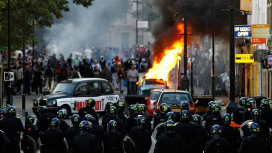  Engleska: Policija se priprema za nemire- Korupcija u policiji će procvetati, mladi će se pridružiti bandama