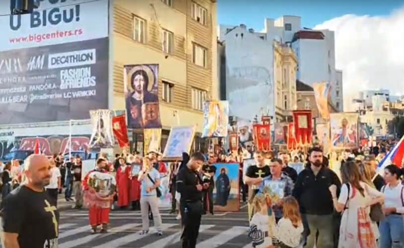  Počela litija za spas Srbije, protiv gej parade i izdaje Kosova i Metohije(VIDEO)