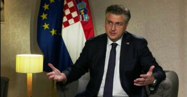 Čini nam uslugu! Hrvatski premijer podržava prekid pristupnih pregovora Srbije i EU