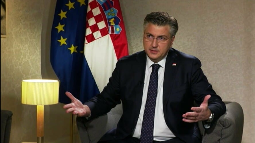  Čini nam uslugu! Hrvatski premijer podržava prekid pristupnih pregovora Srbije i EU