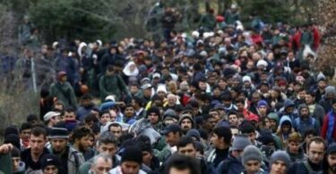 Sto hiljada ilegalnih migranata iz Afrike sprema se da upadne na grčku granicu