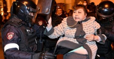 Po kratkom postupku! Ruska policija pohapsila više od 1000 prozapadnih demonstranata koji protestuju protiv mobilizacije