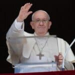 PAPA tvrdi da je čovečanstvo na vratima TREĆEG SVETSKOG RATA