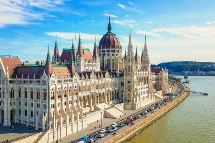 EU će se uskoro suočiti sa posledicama sankcija Rusiji i moraće da ih ukine tvrdi Budimpešta