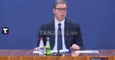 Vučić nazvao učesnike litija "KRSTAŠIMA"- MUP donosi odluku o Evroprajdu 96 sati pre održavanja