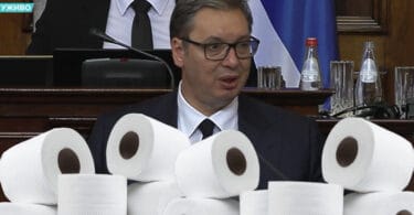 Za slučaj nestanka toalet papira- Vučić izjavio da piše memoare koje će izdati 2026/27