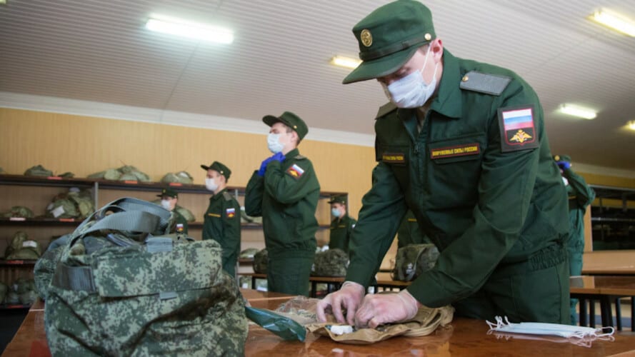 Čemu ovo?! RUSIJA uvela obaveznu vakcinaciju protiv COVID-a za 300.000 mobilisanih vojnika