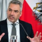 AUSTRIJSKI KANCELAR zapretio EU zbog migranata: Ako vi ne delujete, mi ćemo nešto preduzeti