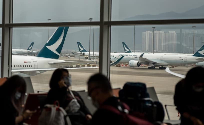  Hong Kong poklanja 500.000 besplatnih avionskih karata- Pukao im turizam zbog kovid tiranije