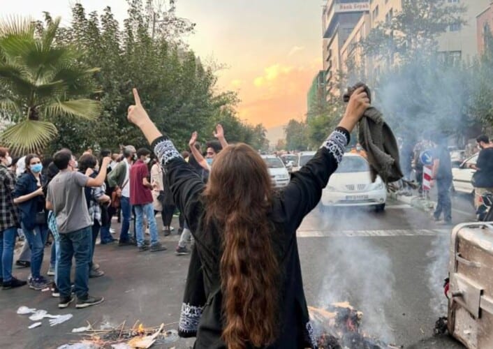  IRAN: nastavljaju se demonstracije zbog smrti DEVOJKE a sve uz blagoslov Vašingtona