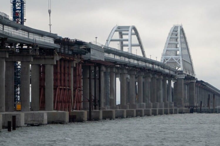  Putin: Eksploziv koji je korišćen za napad na Krimski most najverovatnije dopremljen morskim putem