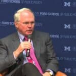 Vučić ne sme da pisne! KRISTOFER HIL: Srbija se usklađuje sa Zapadom