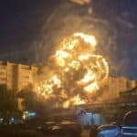 Srušio se lovac-bombarder Su-34 u stambeni blok u Rusiji(VIDEO)