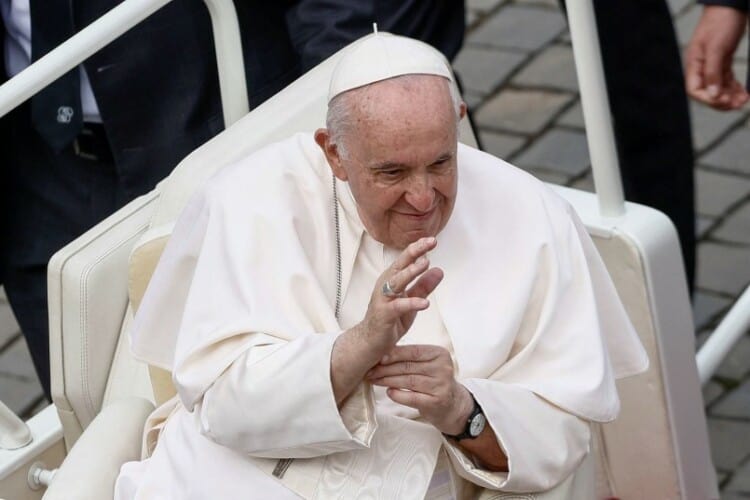  Papa Francisko: Odbacivanje migranata skandalozno, odvratno i grešno