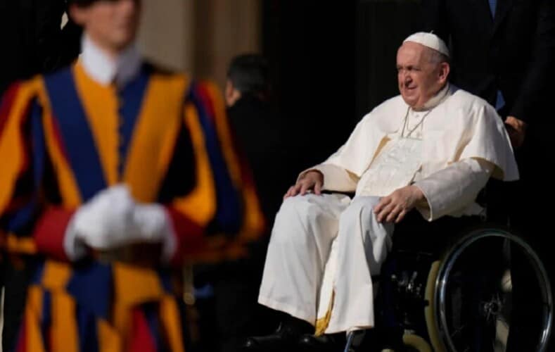  Papa želi da poseti Srbiju, poslao izaslanika kardinala Kurta Koha kod Porfirija