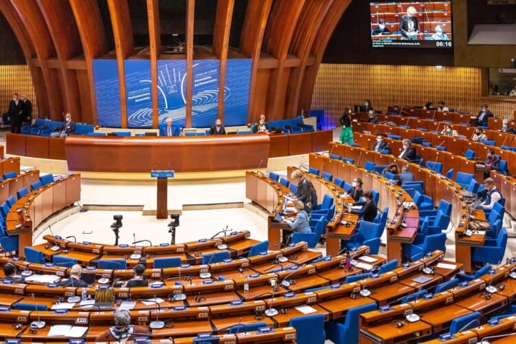  Poslanici Parlamentarne skupštine Saveta Evrope optužili Rusiju za terorizam