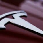 Nagli porast smrtonosnih incidenata povezanih sa Tesla vozilima u SAD