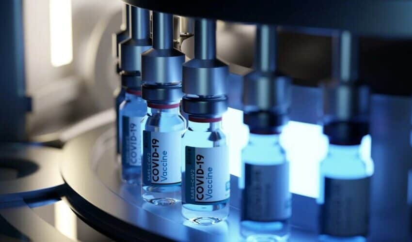  “Ubuđale se”! Proizvođač COVID vakcina morao da uništi 100 miliona doza