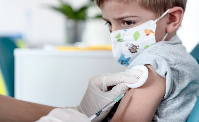  Jedno od svakih 500 dece koja prime Pfizer vakcinu je hospitalizovano zbog nje, otkriva studija