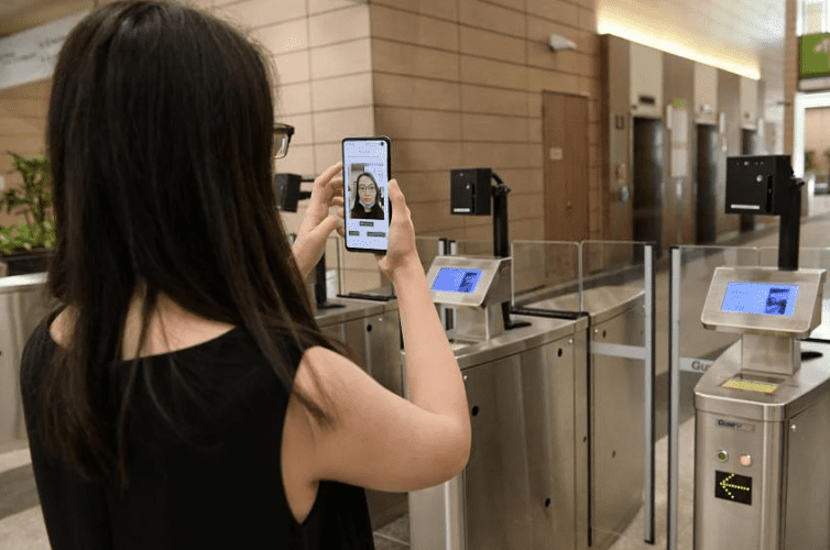 Bolnice u singapuru skeniraju lica ljudi