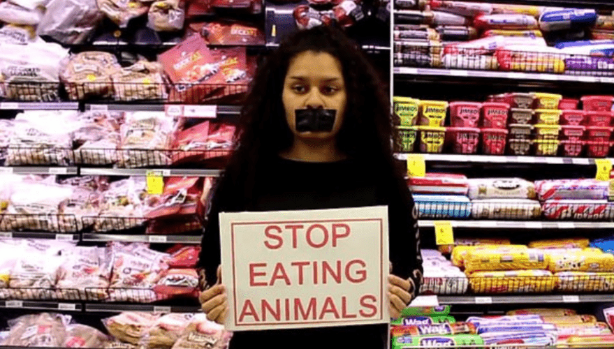Vegani protestuju u supermarketu Melburna