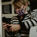 Gugl tužen zbog automatskog instaliranja kovid „špijunskog softvera“ na telefone