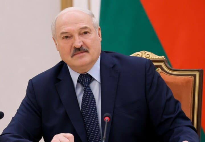  Lukašenko povodom odlaska Mekdonaldsa iz Belorusije: Hvala Bogu što odlazi! Znamo i mi da isečemo hleb i stavimo parče mesa unutra