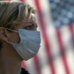 Samo 28% Amerikanaca je još uvek zabrinuto zbog COVID-a